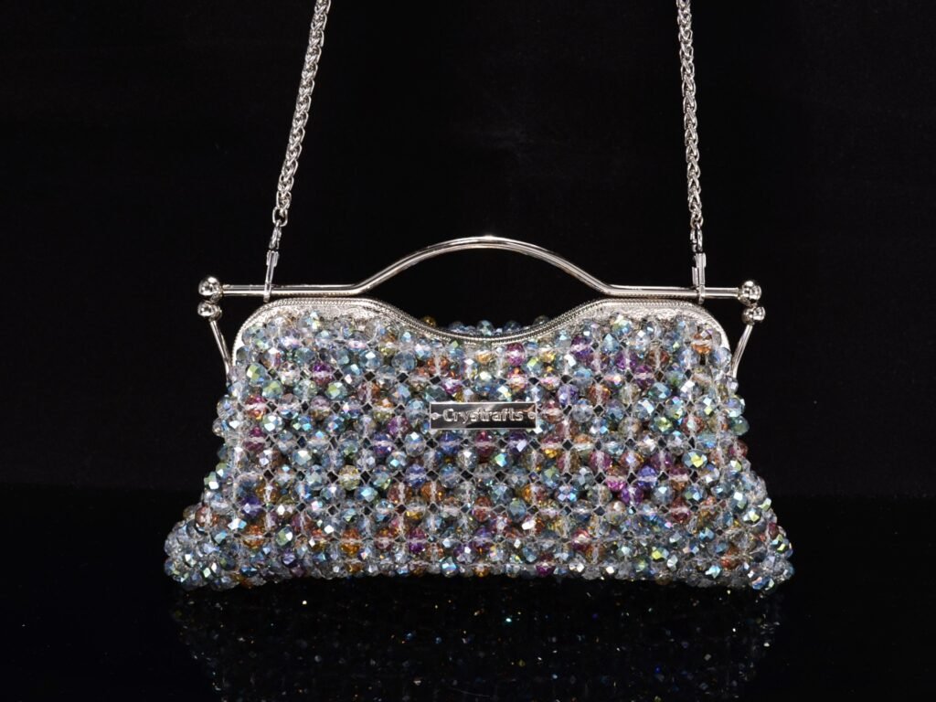 Crystal Beaded Clasp Clutch with Metal Shoulder Chain