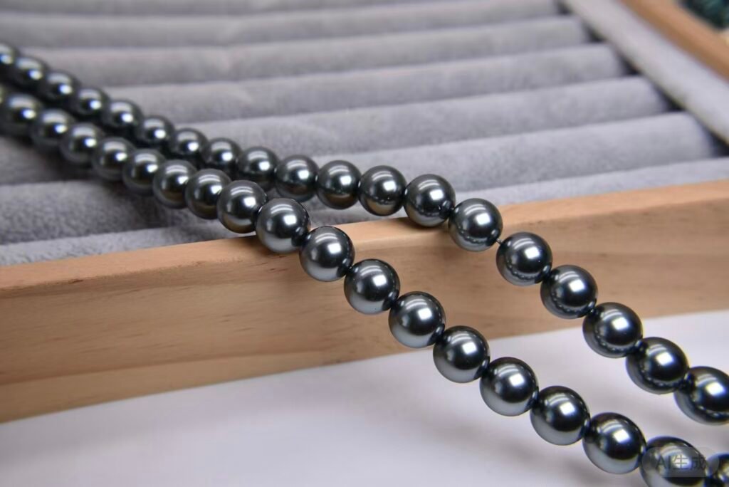 Premium Glass Pearl Beads in 617-Black