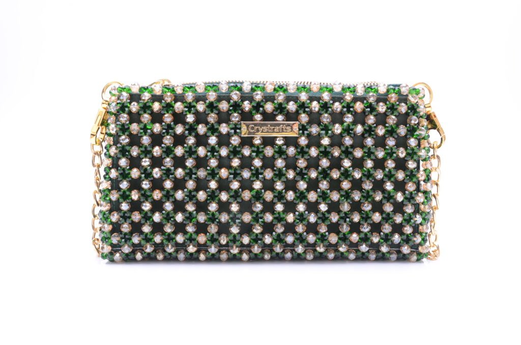 Handmade green crystal zipper bag with 8mm main beads and 4mm green accent beads, spacious mini handbag for daily essentials like phone and keys